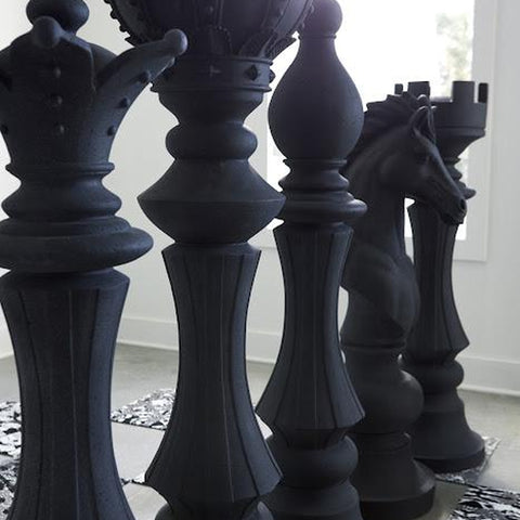 Sculpture Reine des Échecs - Pierre Noire